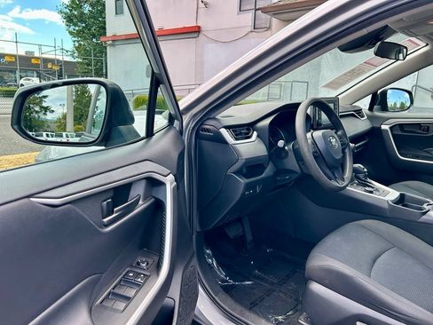Certified 2020 Toyota RAV4 LE w/ All Weather Liner Package AWD/4WD image 9