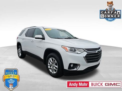 Used 2021 Chevrolet Traverse LT image 1