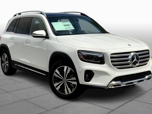 Used 2025 Mercedes-Benz GLB 250 image 2