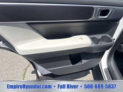 Used 2026 Hyundai Santa Fe SEL AWD/4WD image 15
