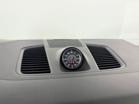 Certified 2022 Porsche Cayenne Coupe AWD/4WD image 22