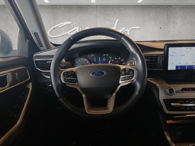 Used 2022 Ford Explorer XLT w/ Equipment Group 202A RWD image 22