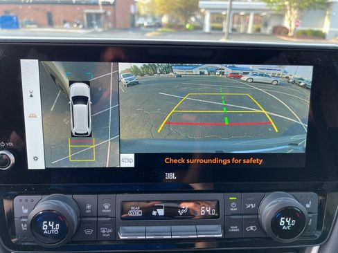 Used 2024 Toyota Grand Highlander Limited FWD image 19
