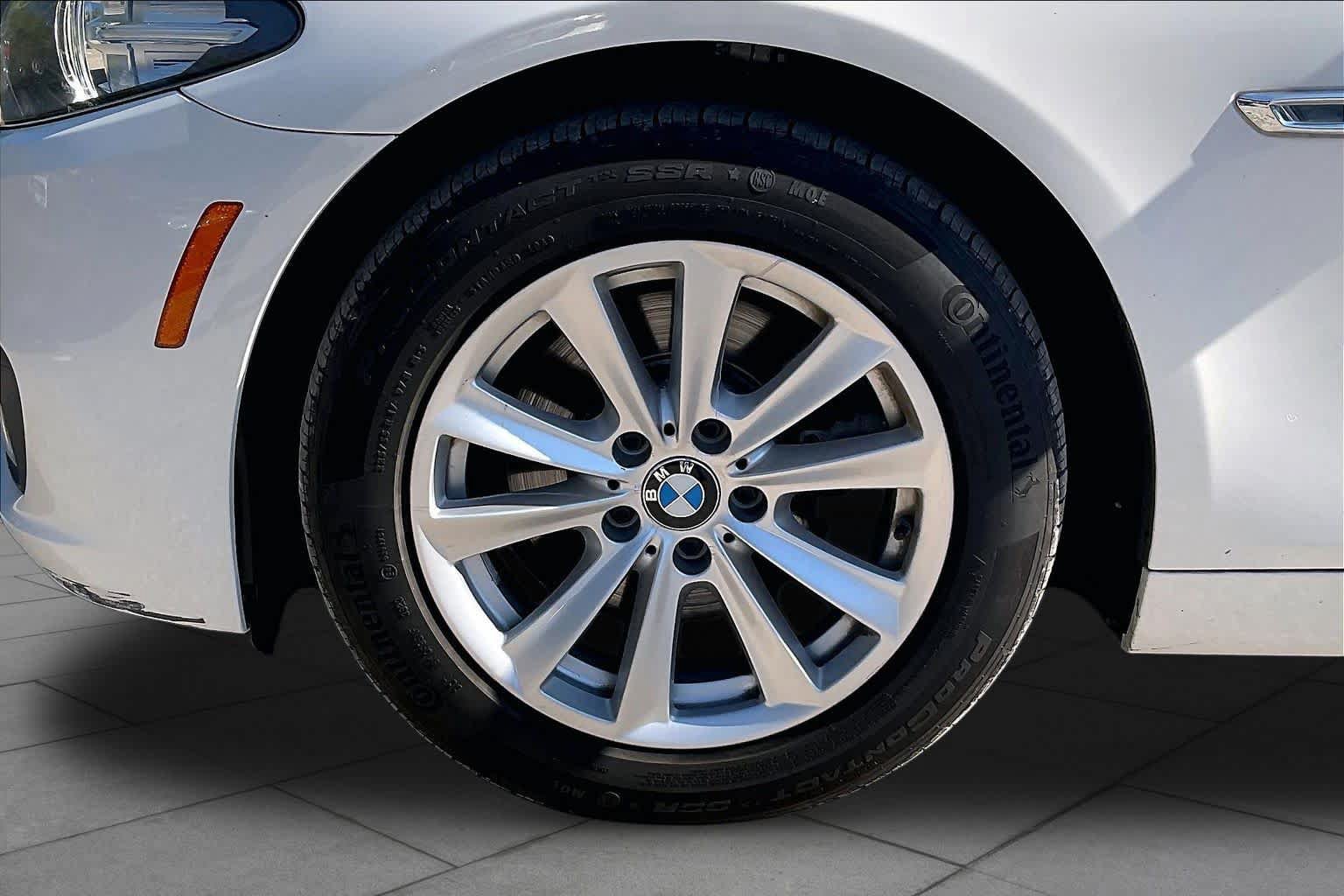 Used 2015 BMW 528i xDrive Sedan AWD/4WD image 9