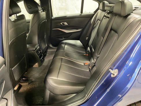 Used 2022 BMW 330i xDrive Sedan w/ Premium Package image 16