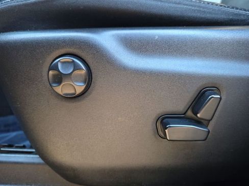 Used 2020 Jeep Grand Cherokee Laredo w/ Laredo X Package image 45