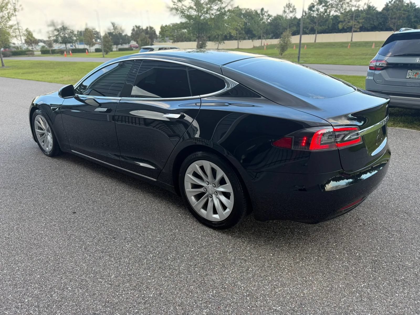 Used 2018 Tesla Model S 75D AWD/4WD image 6