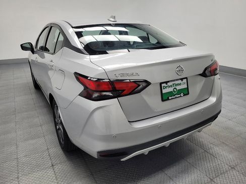 Used 2021 Nissan Versa SV FWD image 6