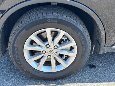 Used 2024 Dodge Durango SXT w/ 3rd Row Seating Group image 11