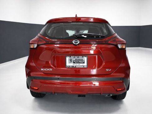 Used 2021 Nissan Kicks SV FWD image 9