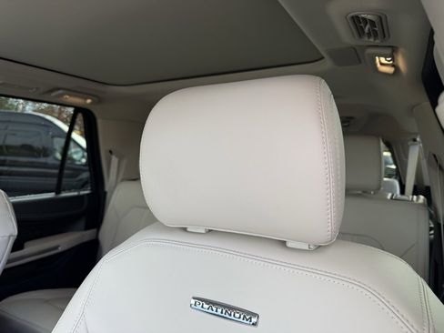 Used 2024 Ford Expedition Max Platinum image 23