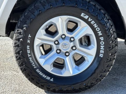 Used 2020 Toyota 4Runner SR5 Premium w/ Wilderness Package AWD/4WD image 26