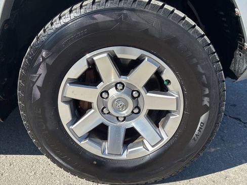 Used 2014 Toyota 4Runner Trail image 13