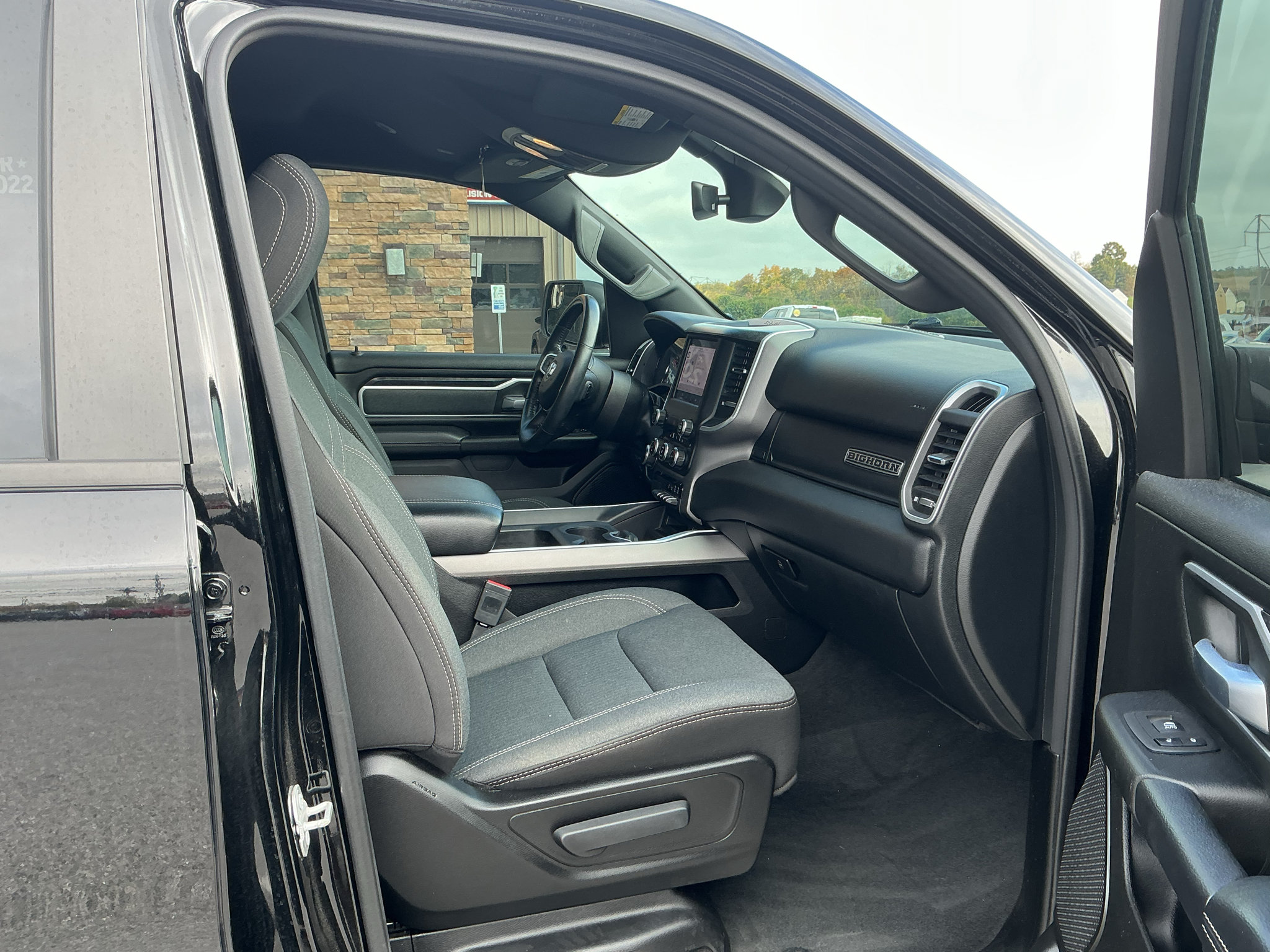 Used 2022 RAM 1500 Big Horn w/ Night Edition AWD/4WD image 19