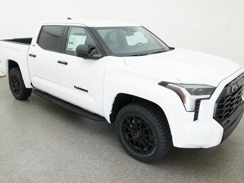 New 2026 Toyota Tundra SR5 AWD/4WD image 16