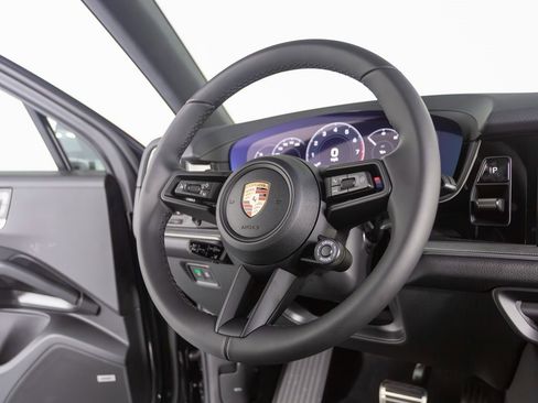 New 2026 Porsche Cayenne S image 28