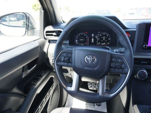 Used 2026 Toyota Tacoma TRD Sport AWD/4WD image 15