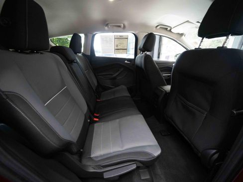 Used 2015 Ford Escape SE w/ Equipment Group 201A AWD/4WD image 25