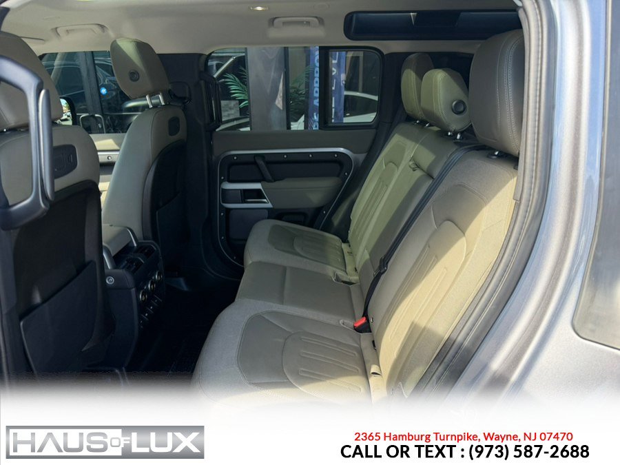 Used 2020 Land Rover Defender 110 SE AWD/4WD image 13