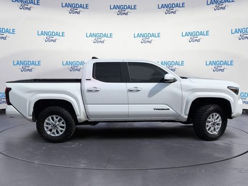 Used 2024 Toyota Tacoma SR5 AWD/4WD image 3