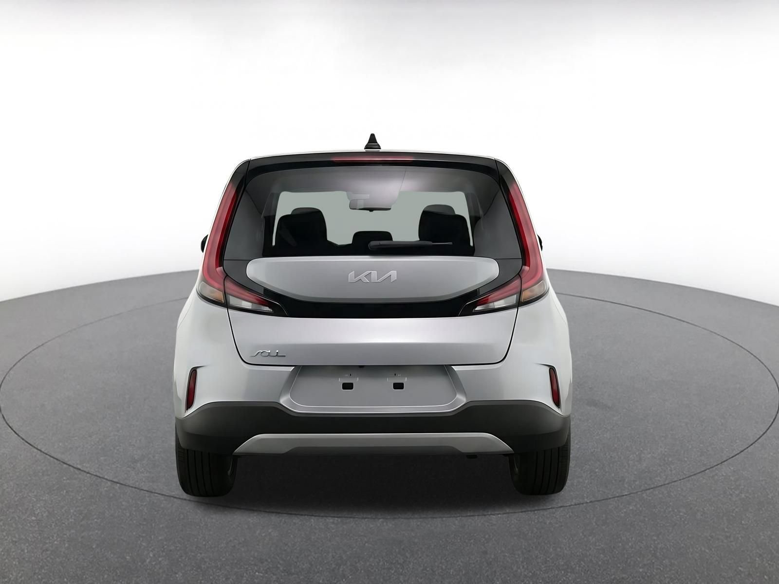 Used 2025 Kia Soul LX w/ LX Technology Package FWD image 7