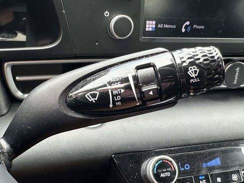 Certified 2023 Hyundai Elantra SEL FWD image 29