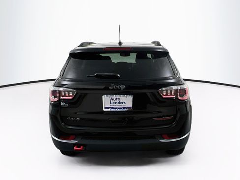 Used 2022 Jeep Compass Trailhawk AWD/4WD image 6