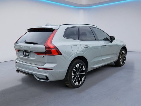 Used 2026 Volvo XC60 B5 Plus w/ Protection Package Premier AWD/4WD image 4