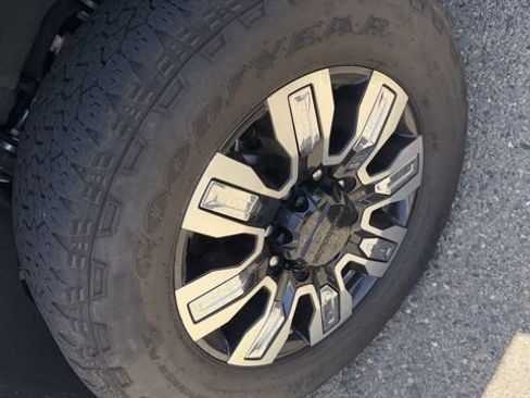 Used 2024 GMC Sierra 2500 Denali w/ Denali Reserve Package image 6