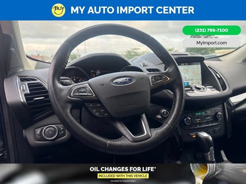 Used 2017 Ford Escape Titanium w/ Canadian Touring Package AWD/4WD image 9