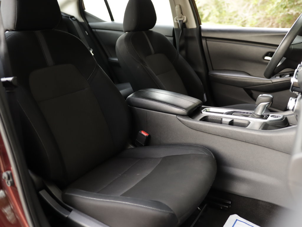 Used 2024 Nissan Sentra SV FWD image 25