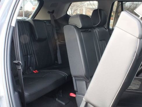 Used 2025 Volkswagen Atlas SEL Premium R-Line image 26