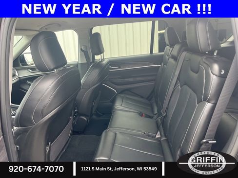Used 2023 Jeep Grand Cherokee L Limited w/ Trailer Tow Group (B) image 9