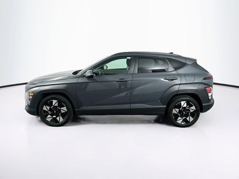 Used 2025 Hyundai Kona SEL FWD image 4