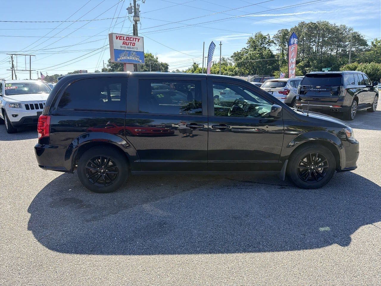 Used 2019 Dodge Grand Caravan SXT w/ Driver Convenience Group FWD image 5