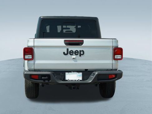 Used 2023 Jeep Gladiator Sport AWD/4WD image 8