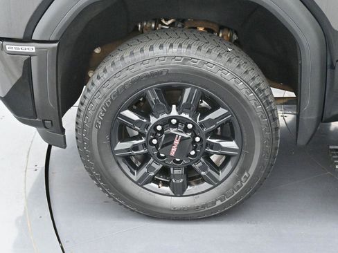 Used 2024 GMC Sierra 2500 AT4 w/ AT4 Premium Plus Package AWD/4WD image 32