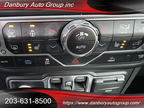 Used 2023 Jeep Wrangler Unlimited Rubicon 4xe w/ Steel Bumper Group image 12