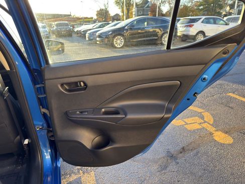 Used 2020 Nissan Versa S image 35