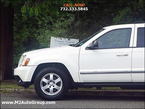 Used 2010 Jeep Grand Cherokee Laredo image 23