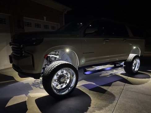 Used 2021 Chevrolet Suburban High Country image 68