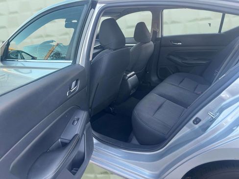 Used 2022 Nissan Altima 2.5 SV FWD image 15