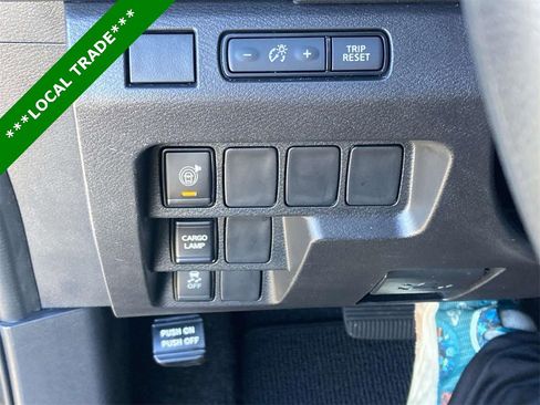 Used 2023 Nissan Frontier SV w/ Midnight Edition Package image 24