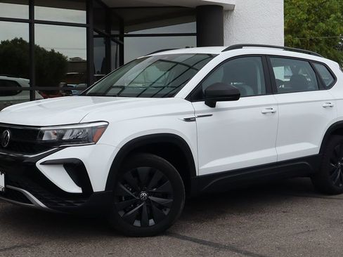 Used 2022 Volkswagen Taos S w/ IQ Drive S Package image 3