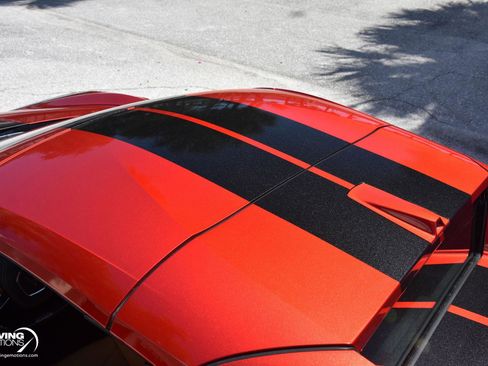 Used 2025 Chevrolet Corvette Z06 w/ Stealth Interior Trim Package RWD image 17