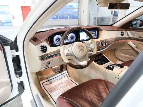 Used 2018 Mercedes-Benz S 560 4MATIC Sedan image 16