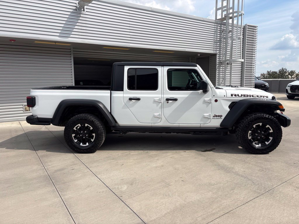 Used 2026 Jeep Gladiator Rubicon AWD/4WD image 4