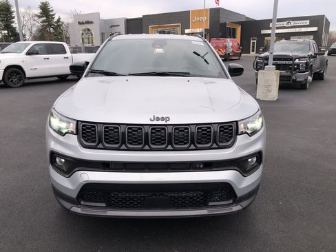 New 2026 Jeep Compass Latitude image 16
