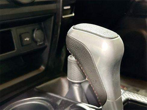 Used 2020 Toyota 4Runner TRD Off-Road image 19