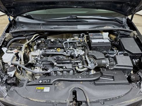 Used 2025 Toyota Corolla LE FWD image 27